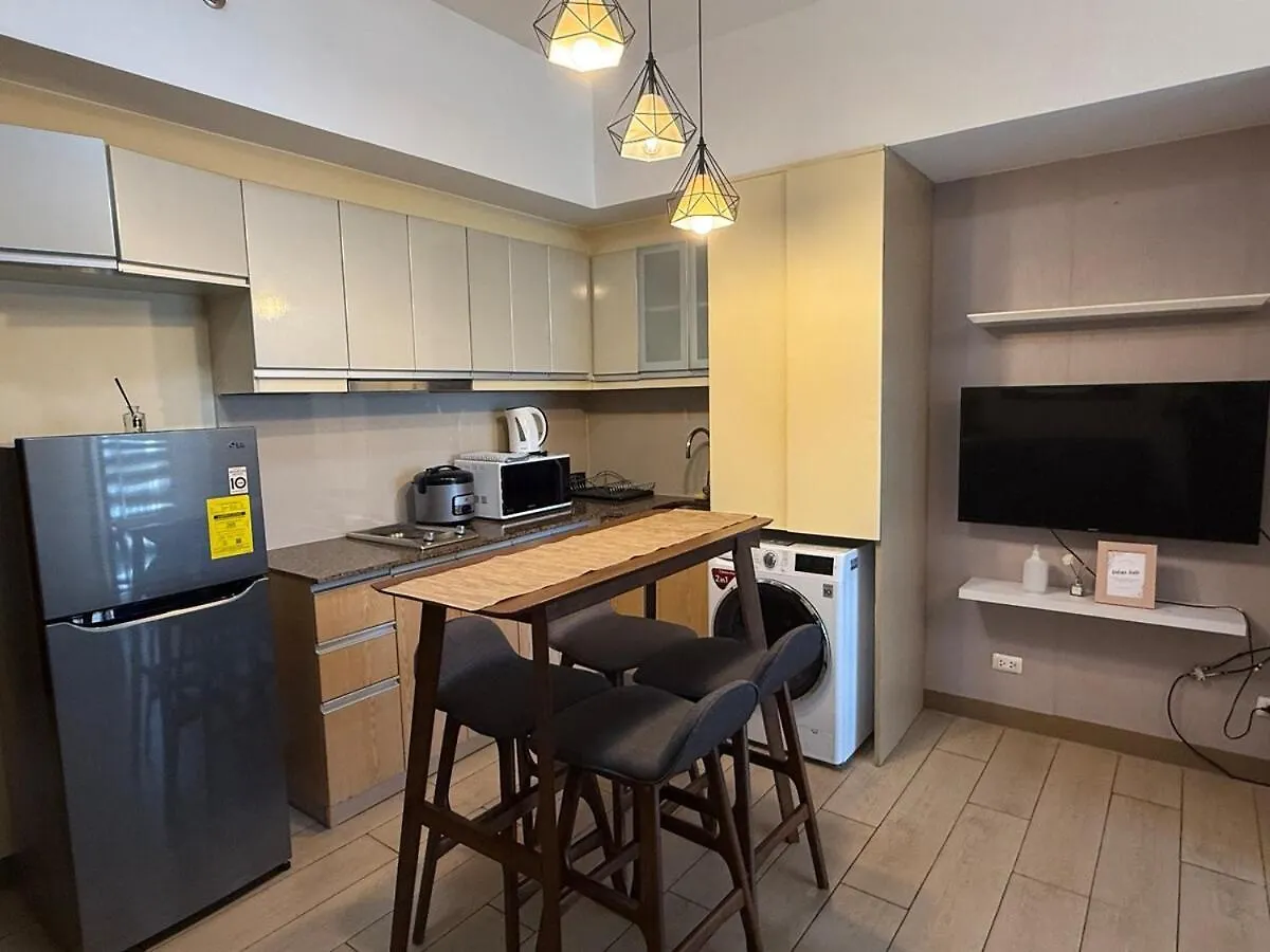 Deluxe Suite In Venice Mall Manila Apartment