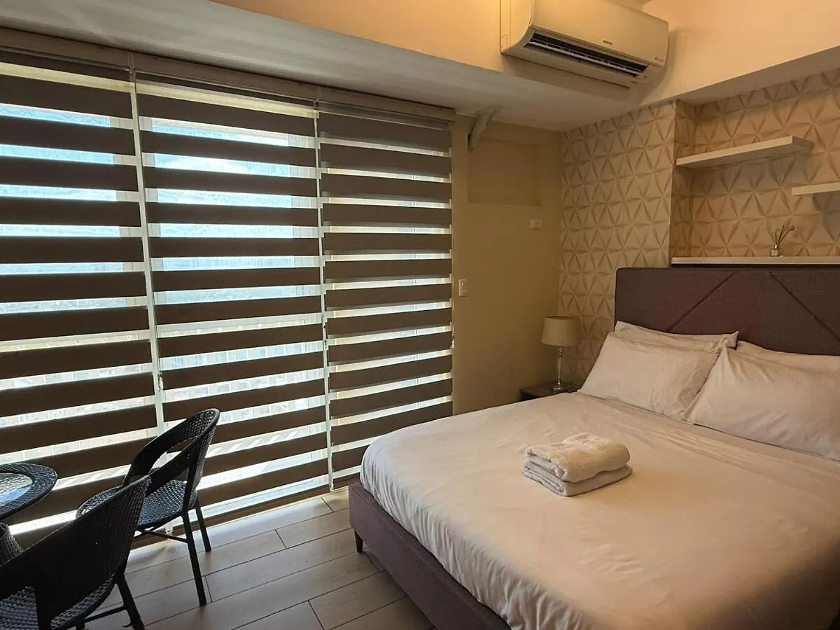 Deluxe Suite In Venice Mall Manila