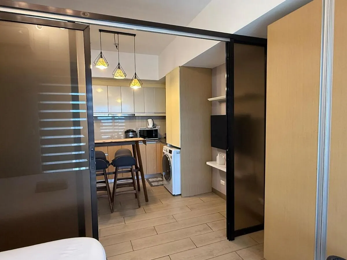 Deluxe Suite In Venice Mall Manila 0*,  Philippines
